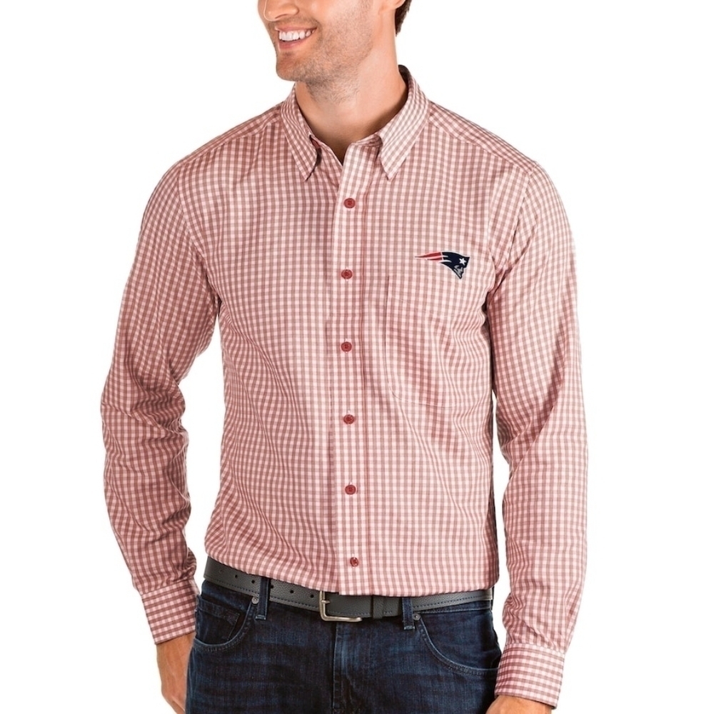 Men's New England Patriots Long Sleeve Woven Button-Down Shirt